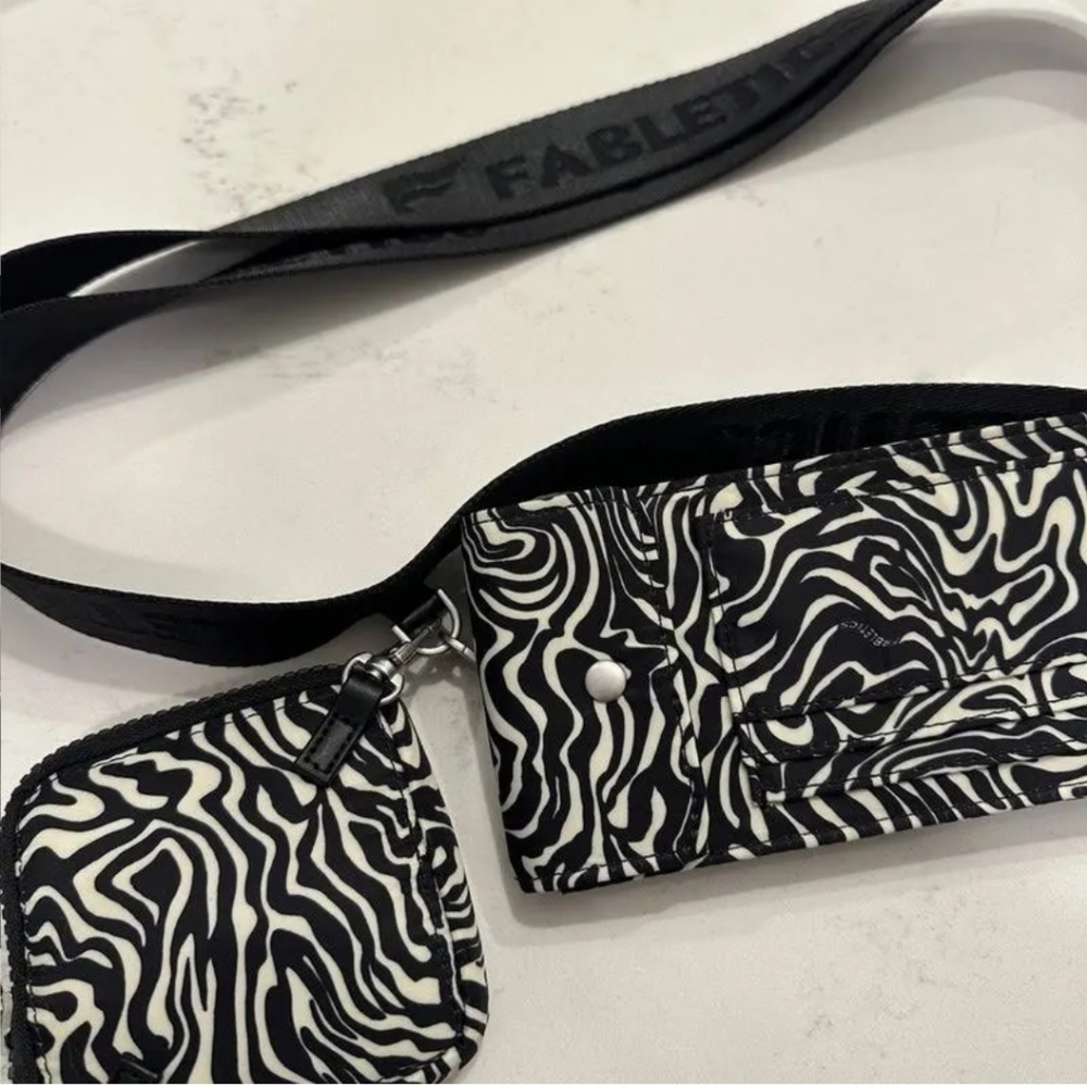 Fabletics Modular Crossbody Clipbag Mini Marbled … - image 4